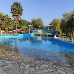 Dom wakacyjny La Maison Du Soleil L Aulhere 3 Etoiles ,maison Familiale 6-7 Personnes, Grand Jacuzzi 6 P *