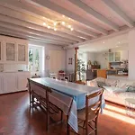 Dom wakacyjny La Maison Du Soleil L Aulhere 3 Etoiles ,maison Familiale 6-7 Personnes, Grand Jacuzzi 6 P