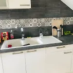 La Maison Du Soleil L Aulhere 3 Etoiles ,maison Familiale 6-7 Personnes, Grand Jacuzzi 6 P * Oloron-Sainte-Marie