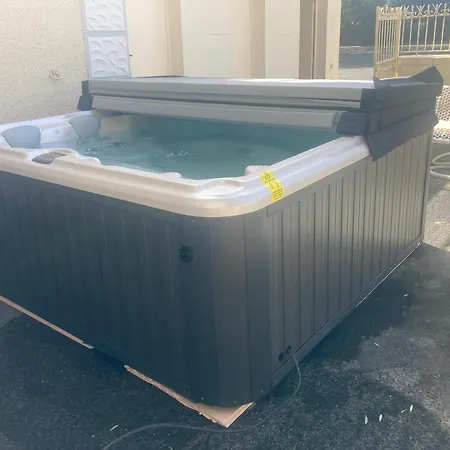 Casa de Férias La Maison Du Soleil L Aulhere 3 Etoiles ,maison Familiale 6-7 Personnes, Grand Jacuzzi 6 P