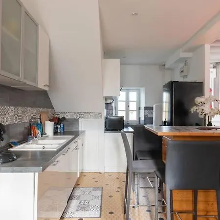 別荘 La Maison Du Soleil L Aulhere 3 Etoiles ,maison Familiale 6-7 Personnes, Grand Jacuzzi 6 P オロロン・サント・マリー