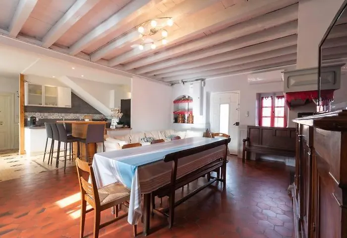 Nyaraló La Maison Du Soleil L Aulhere 3 Etoiles ,maison Familiale 6-7 Personnes, Grand Jacuzzi 6 P *